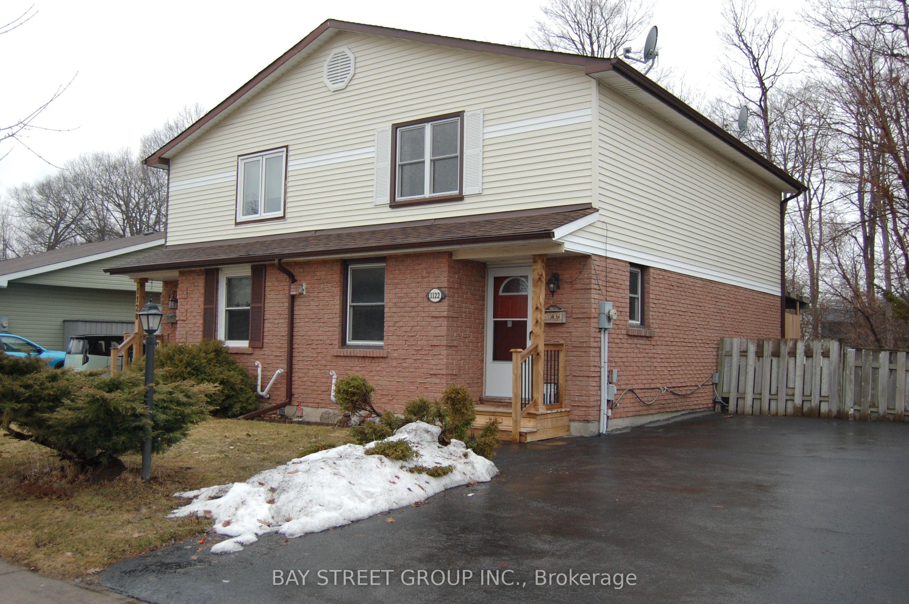 1122 Central Park Boulevard N, Oshawa, ON, L1G 7G8