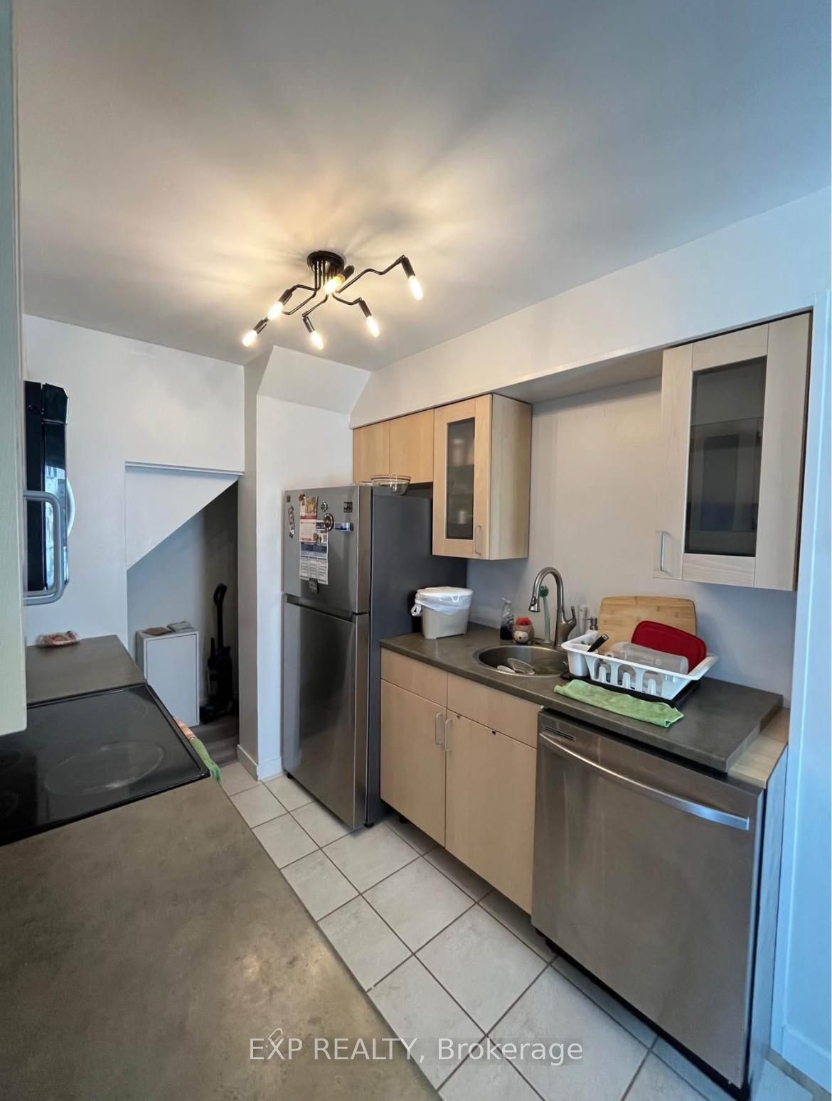 Additional image 6 of 135-20 A Sonnet Crescent Crescent, Ottawa, ON, K2H 8W7