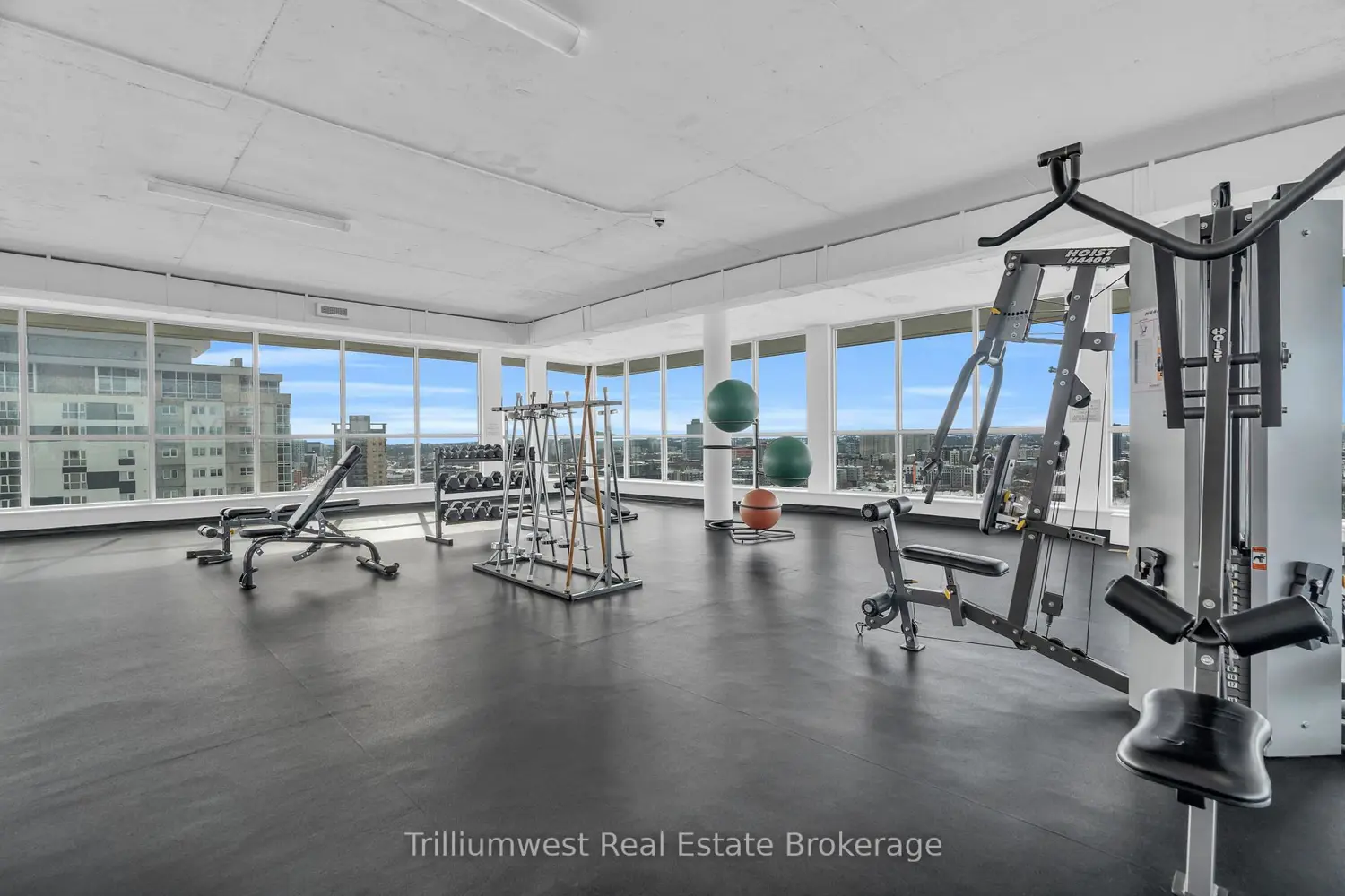 Additional image 17 of 375 King Street 1003