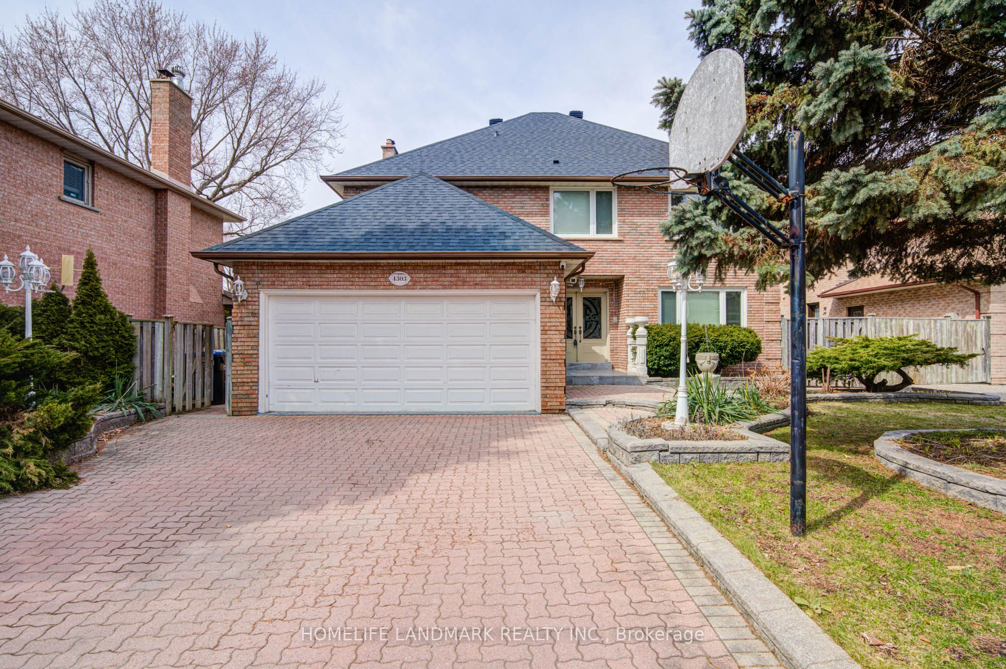 4303 Bridlepath Trail, Mississauga, ON, L5L 3K3
