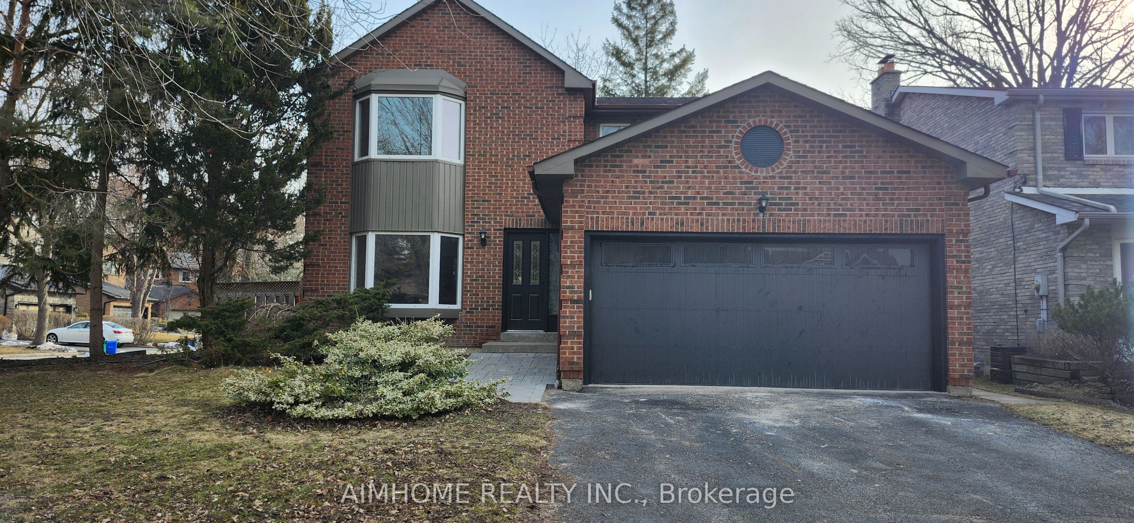 31 Spanhouse Crescent, Markham, ON, L3R 4E2