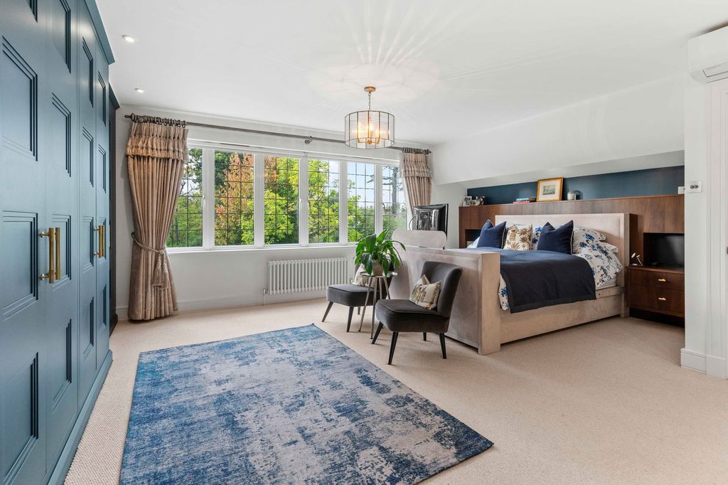 Additional image 40 of 6 bed detached house for saleRoundwood Avenue, Hutton Mount, Brentwood CM13