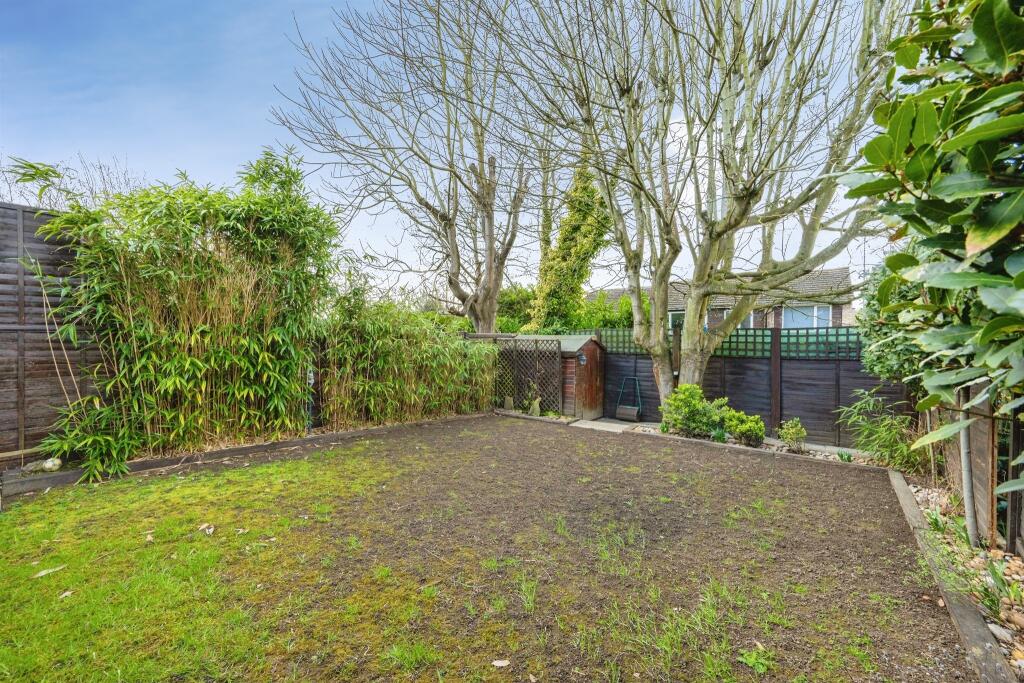 Additional image 30 of Mount Drive, Park Street, St. Albans