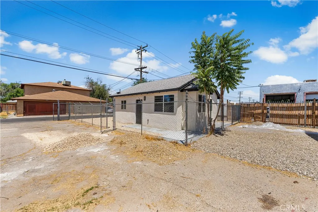 Additional image 103 of 44441 Sierra Highway, Lancaster, CA 93534