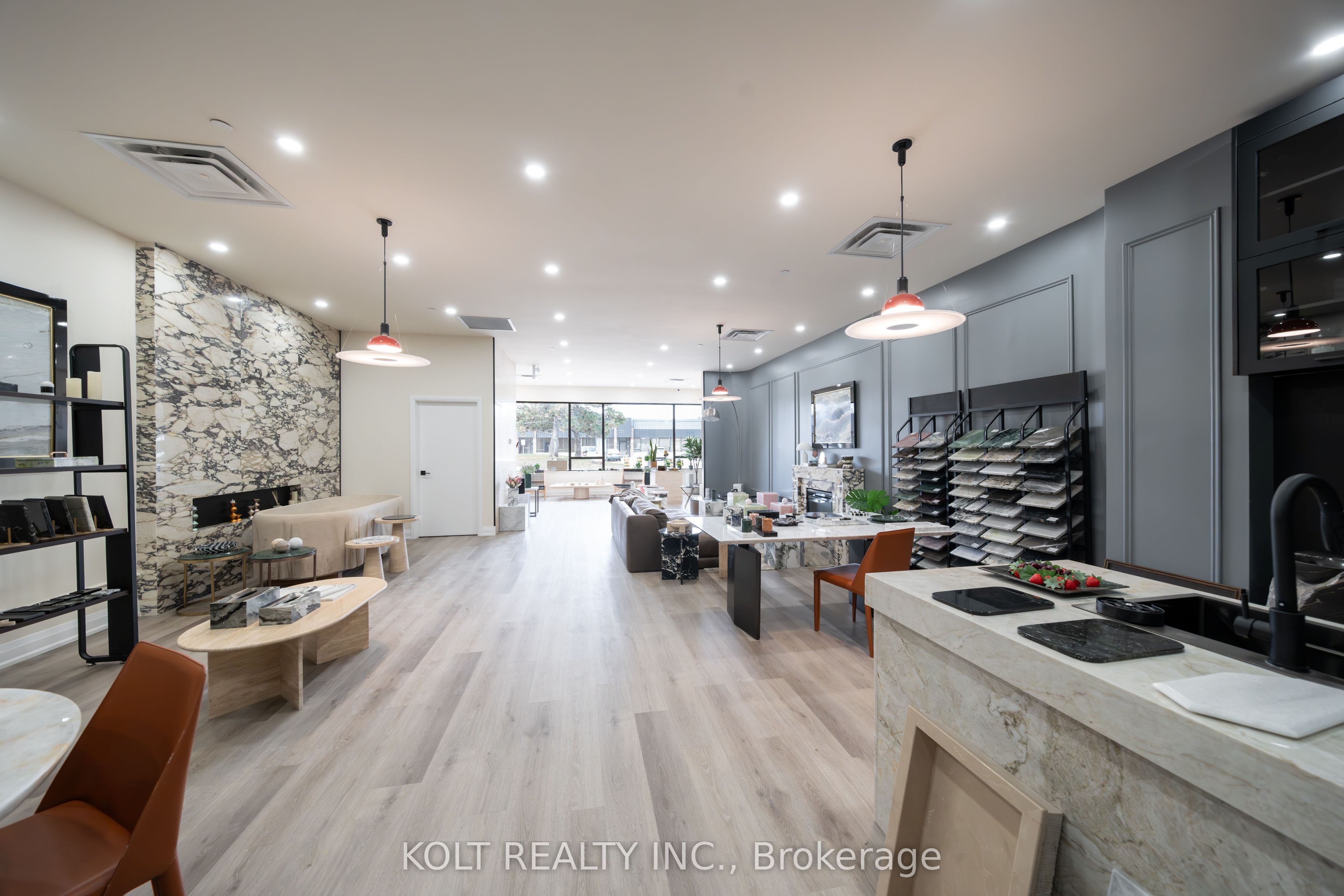 Additional image 2 of 30-330 Esna Park Drive, Markham, ON, L3R 1H3