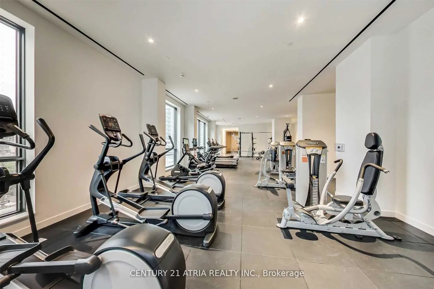 Additional image 19 of 39 Roehampton Avenue 707