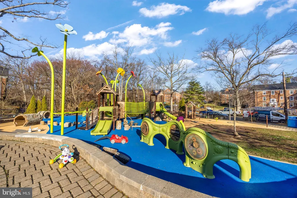 Additional image 25 of 3871 Newark Street NW Unit C471, Washington, DC 20016