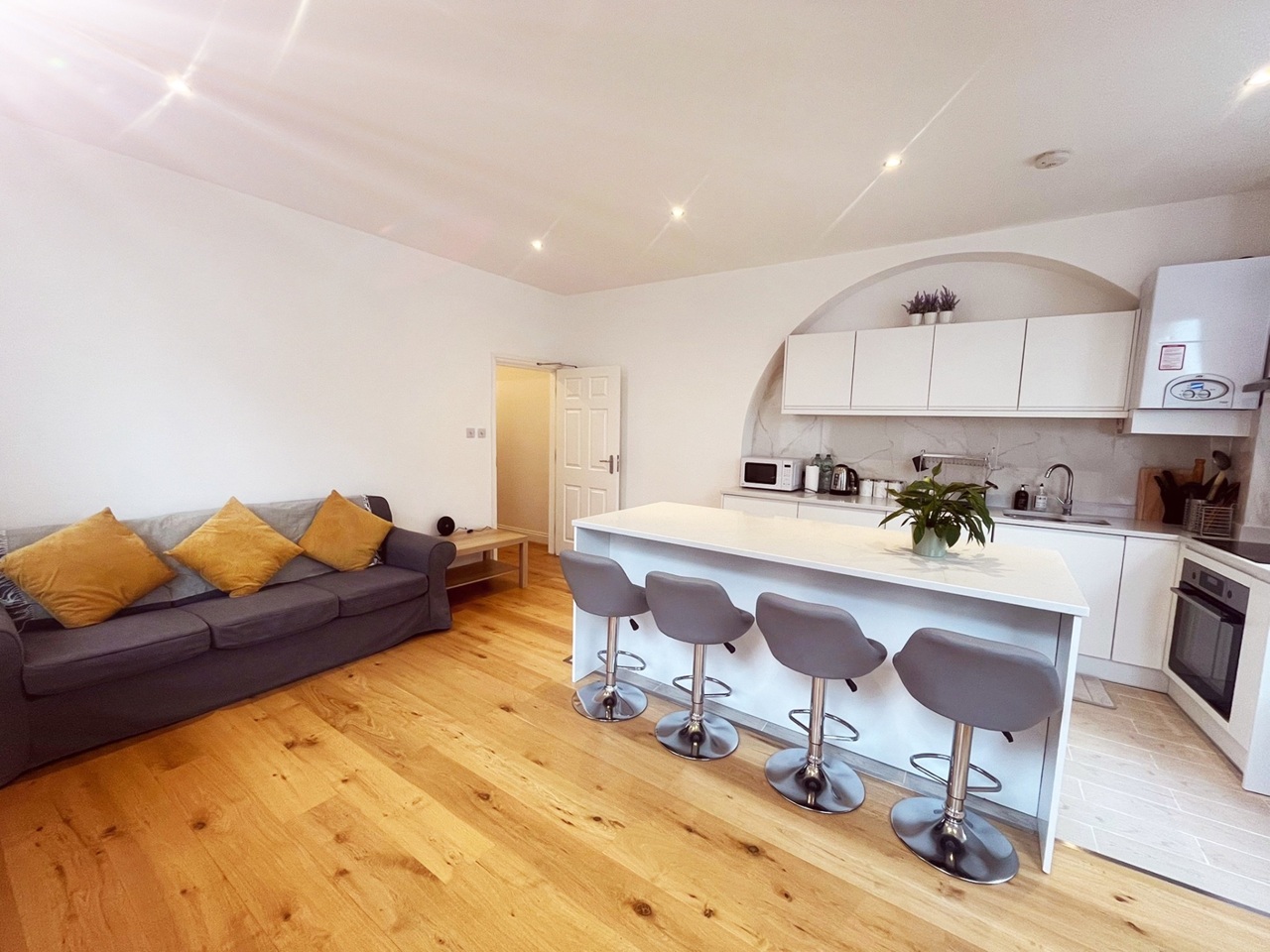 Additional image 3 of 2 Bed Flat, London, SE1, N1 7GU