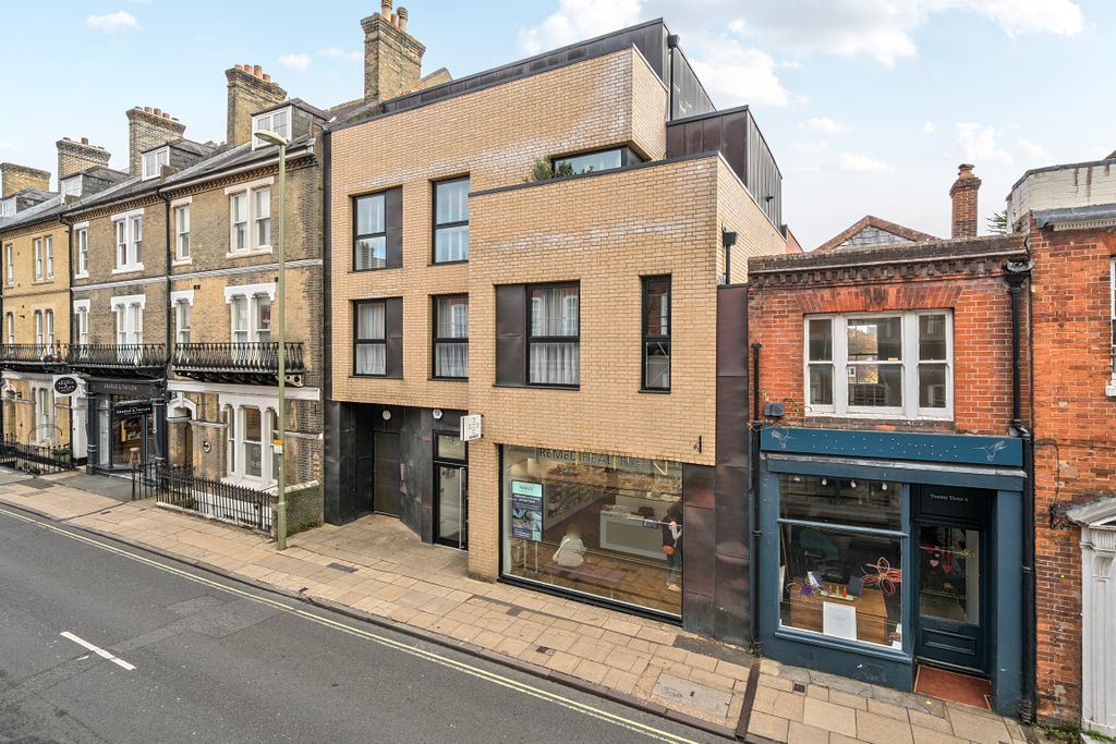 Additional image 4 of 3 bed flat for saleSouthgate Street, Winchester SO23