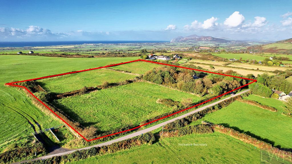 3 bed farm for saleCil Llidiart, Dinas - 5.45Ac LL53
