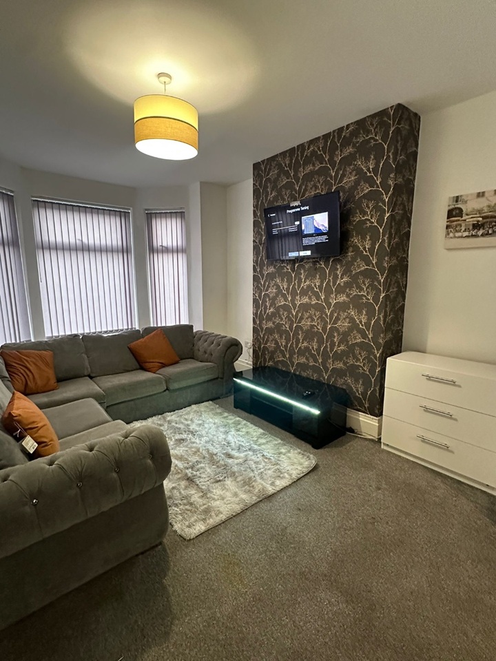 Additional image 3 of Room in a Shared House, Cheetham Hill Road, M8, N1 7GU