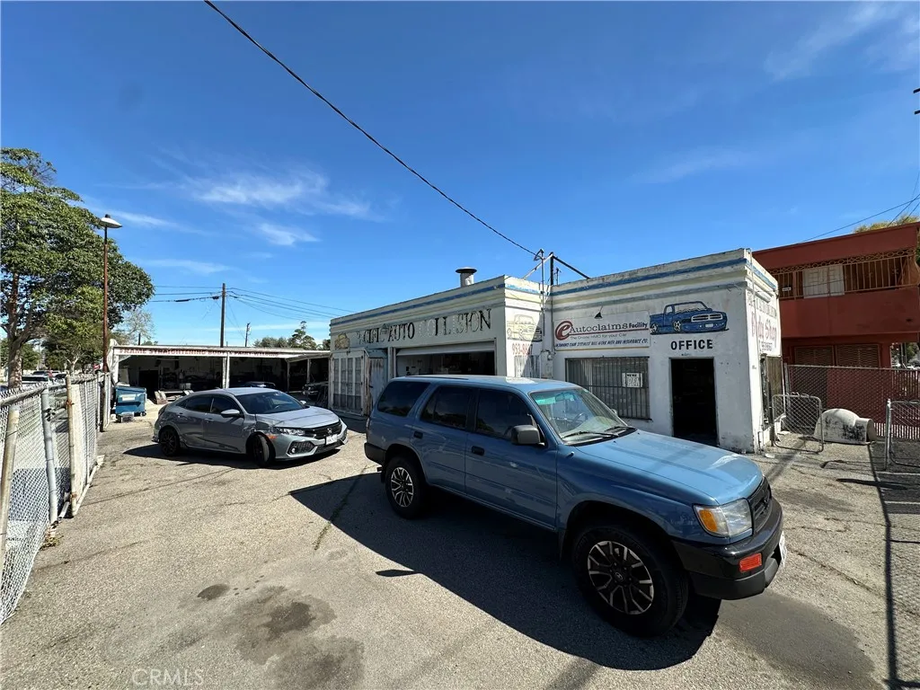 Additional image 21 of 1429 W 5th St, Santa Ana, CA 92703