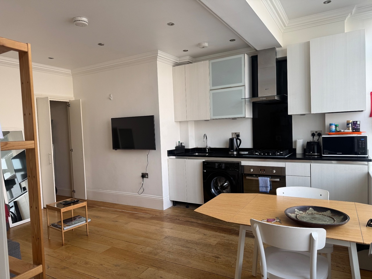 Additional image 9 of 1 Bed Flat, Mackenzie Road, N7, N1 7GU