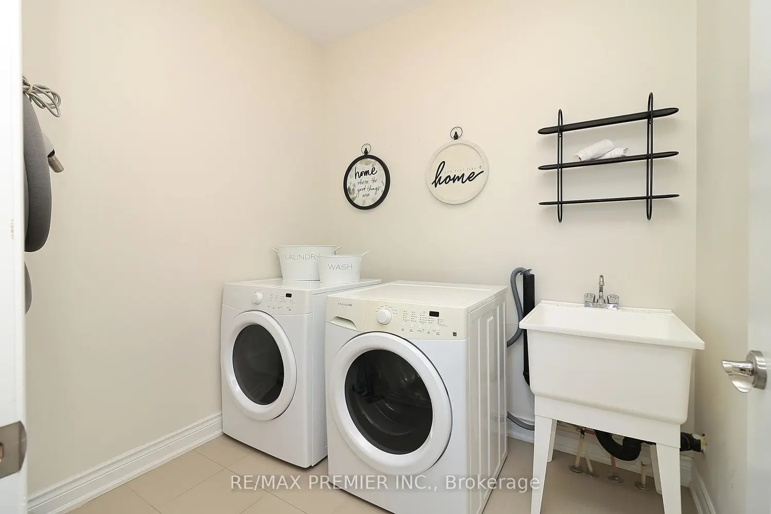 Additional image 15 of 39 Caliber Court