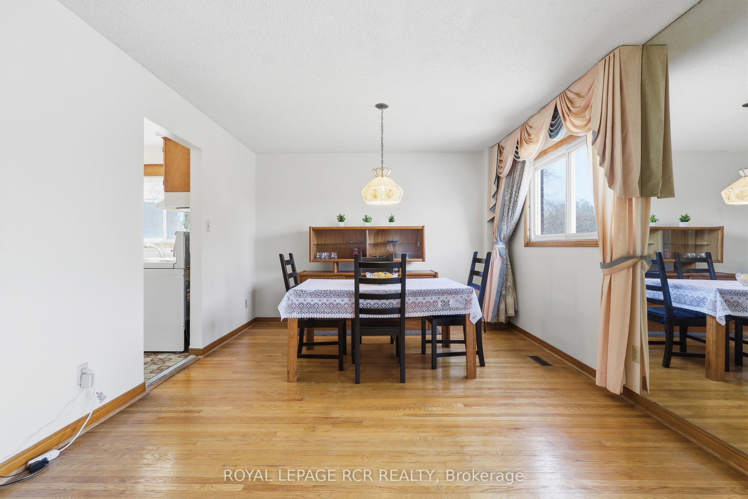 Additional image 6 of 1503 Maple Ridge Drive, Mississauga, ON, L4W 3Z5