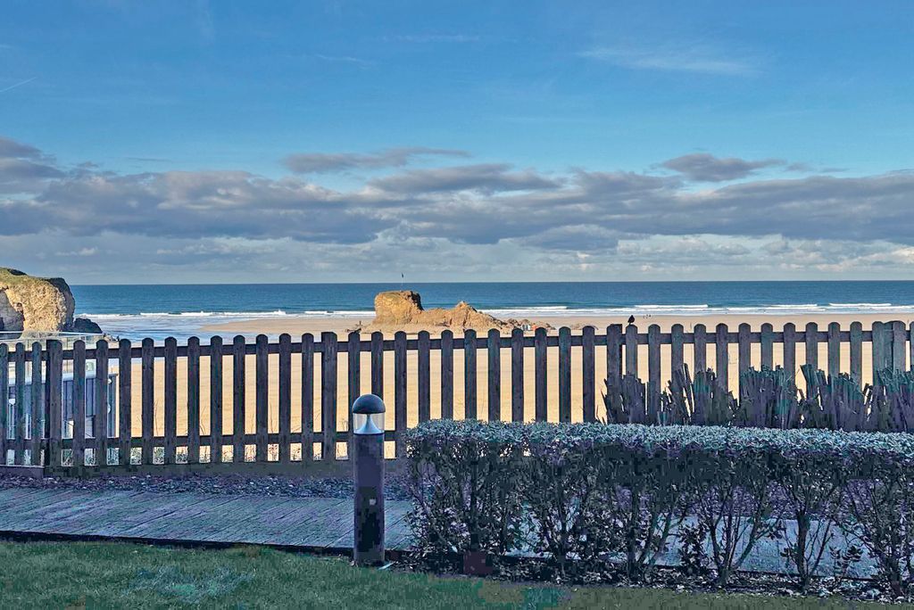 2 bed flat for saleThe Dunes, Perranporth, Cornwall TR6 photo 2