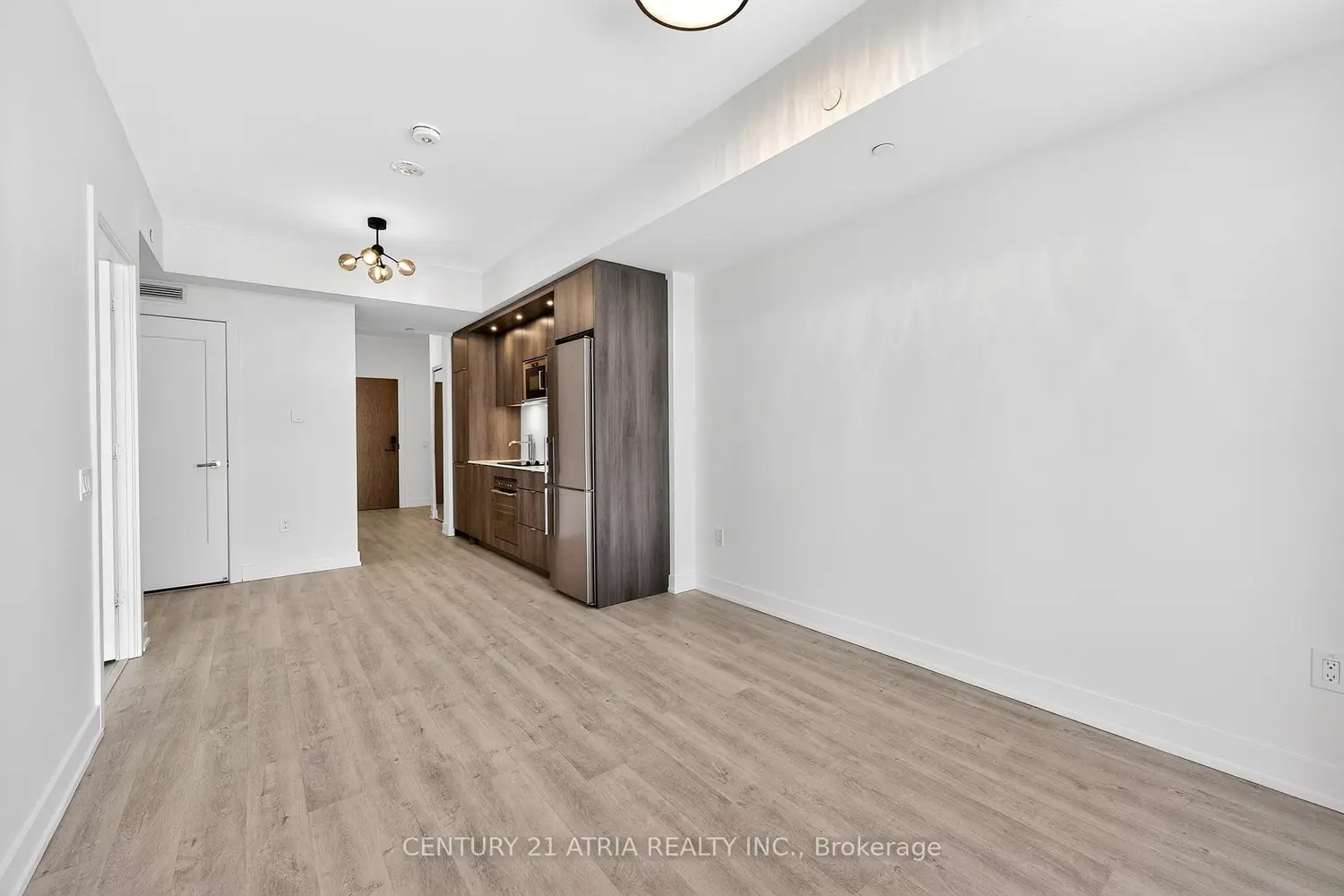 Additional image 8 of 30 Inn On The Park Drive 802