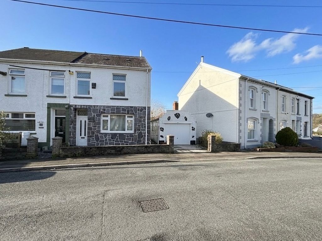 3 bed semi-detached house for saleBronallt Road, Hendy, Pontarddulais, Swansea, Carmarthenshire SA4