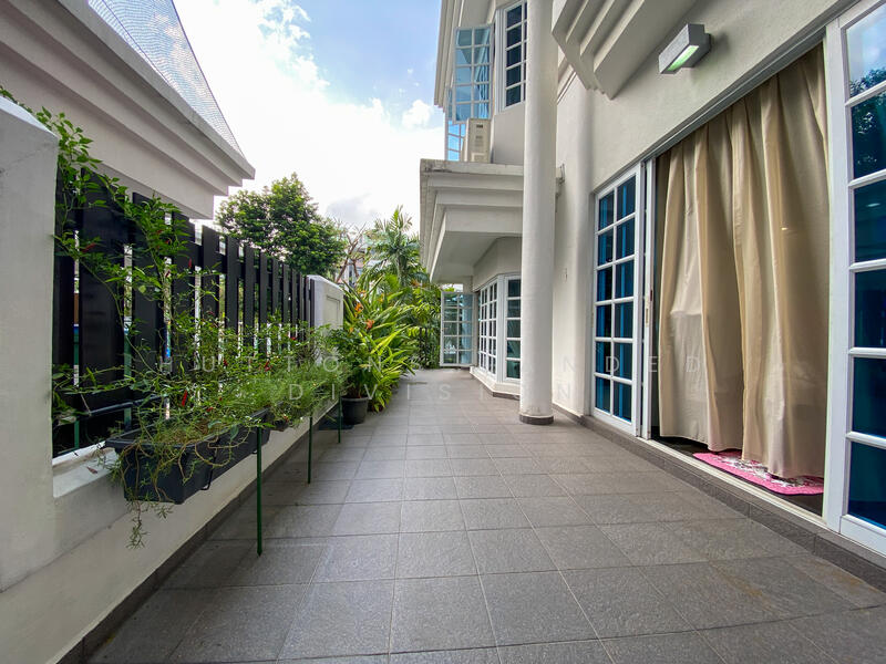 Additional image 4 of Freehold Tastefully Renovated Luxurious Semi-D In a Quaint &  Exclusive Landed Enclave