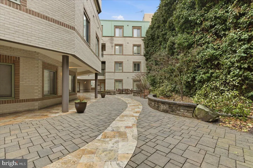 Additional image 15 of 2141 Wisconsin Avenue NW Unit 202, Washington, DC 20007