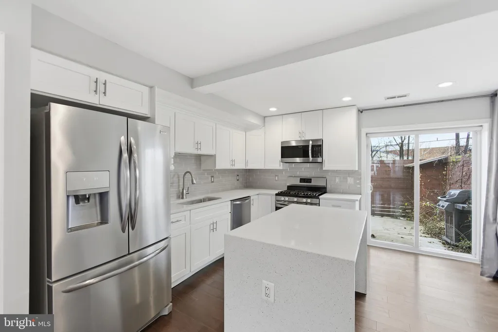 Additional image 8 of 409 36th Street NE, Washington, DC 20019