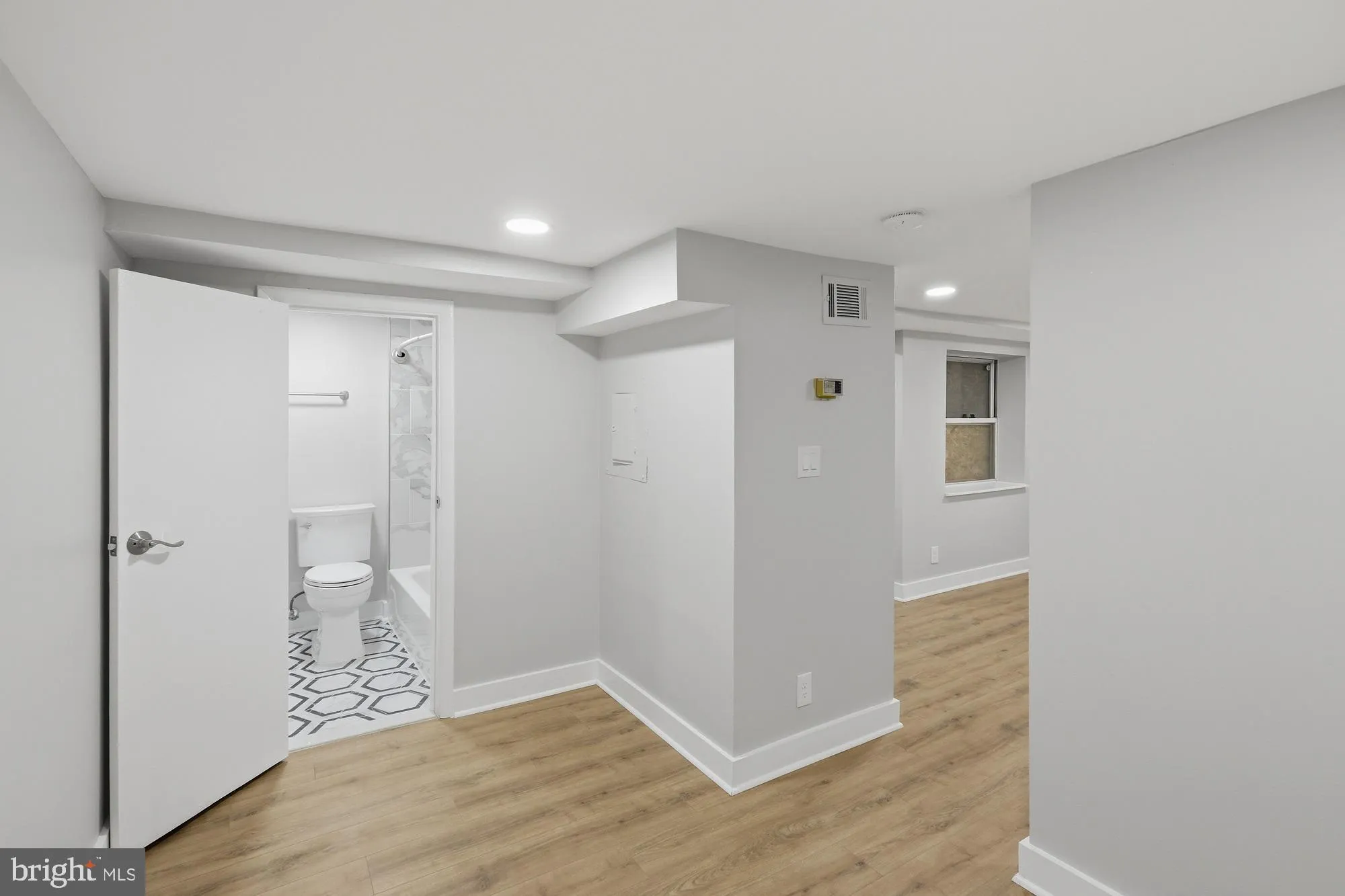 Additional image 25 of 2388 Champlain Street NW APT 2, Washington, DC 20009