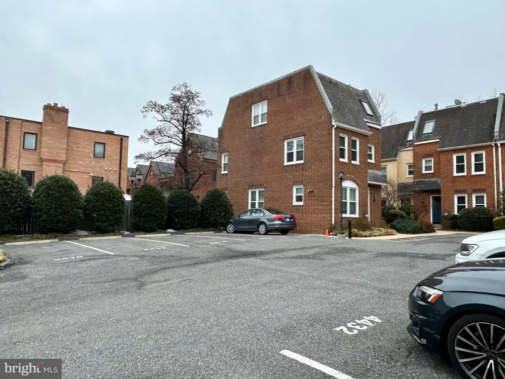4416 Lingan Road NW, Washington, DC 20007