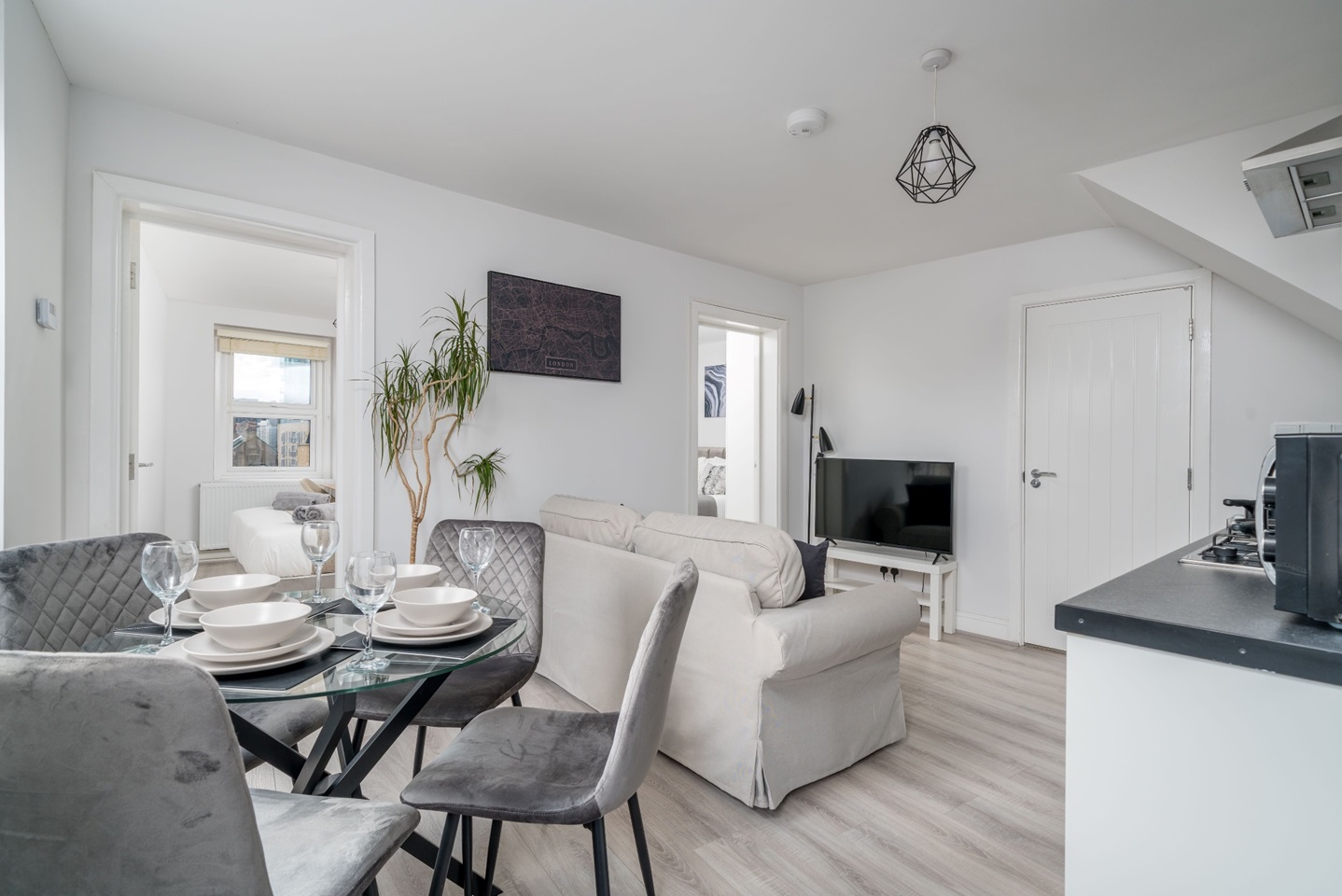 Additional image 9 of 2 Bed Flat, Grimsby Street, E2, N1 7GU