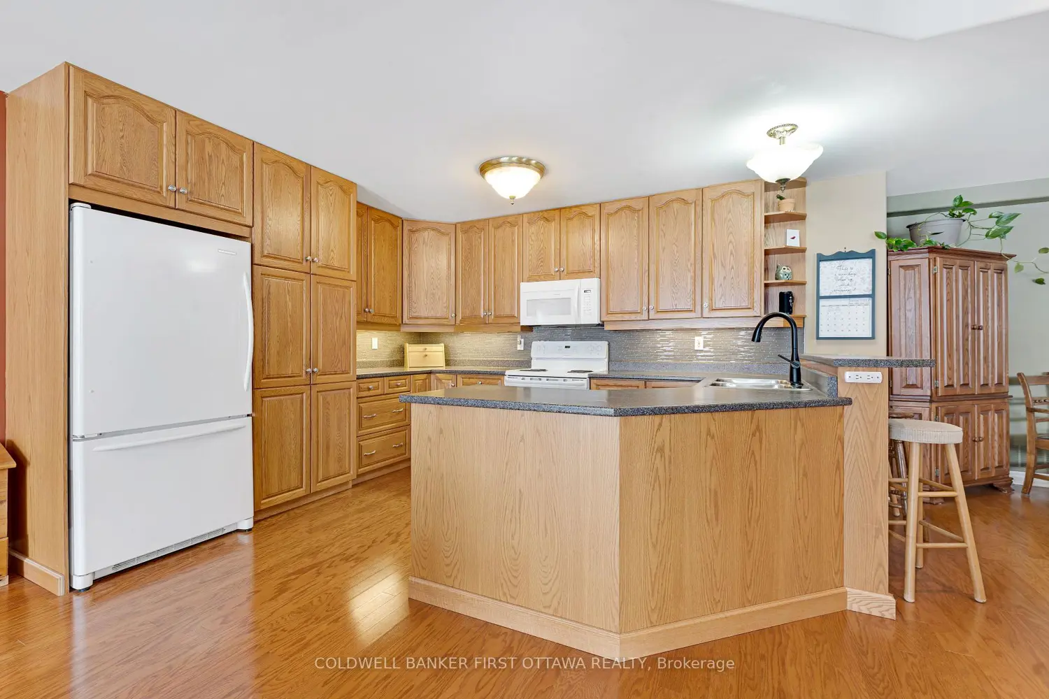 Additional image 10 of 2600 Ramsay Concession 2B