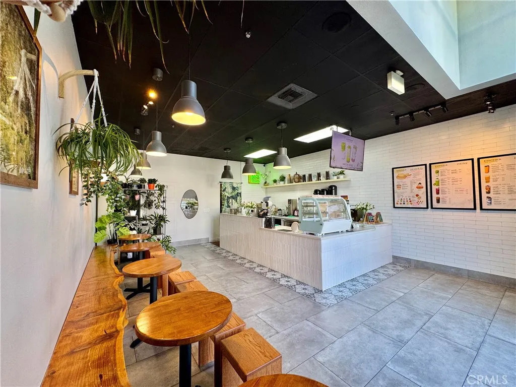 Additional image 2 of 1460 Baker St Unit D, Costa Mesa, CA 92626