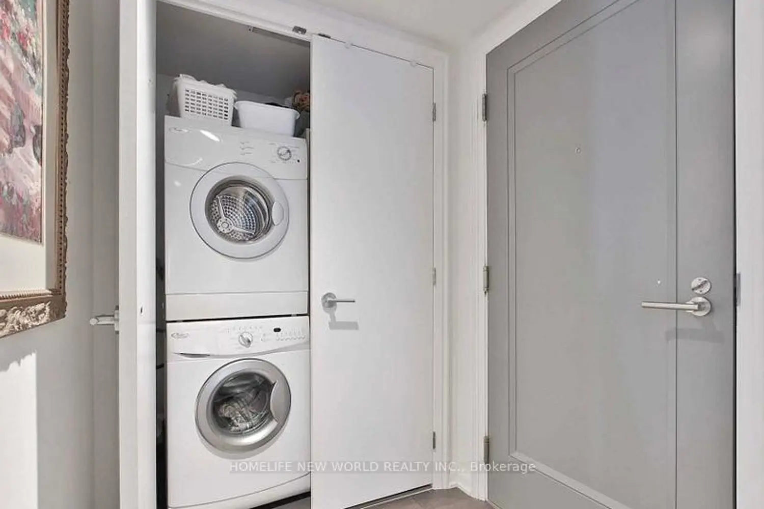 Additional image 15 of 155 Yorkville Avenue 2313