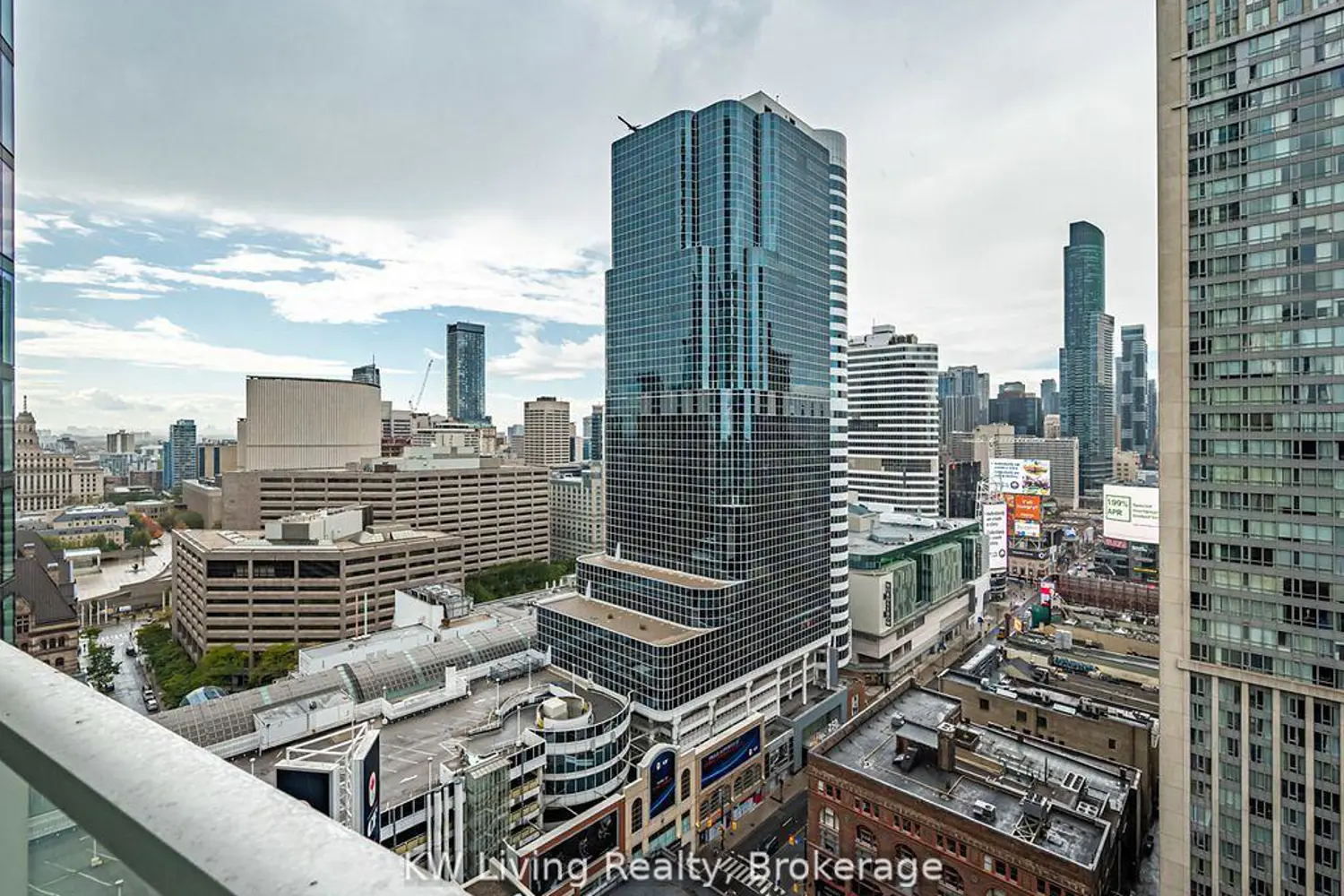 Additional image 16 of 197 Yonge Street 2102