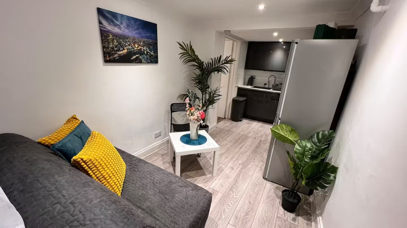 Additional image 10 of Studio Flat, North End Road, W14, N1 7GU