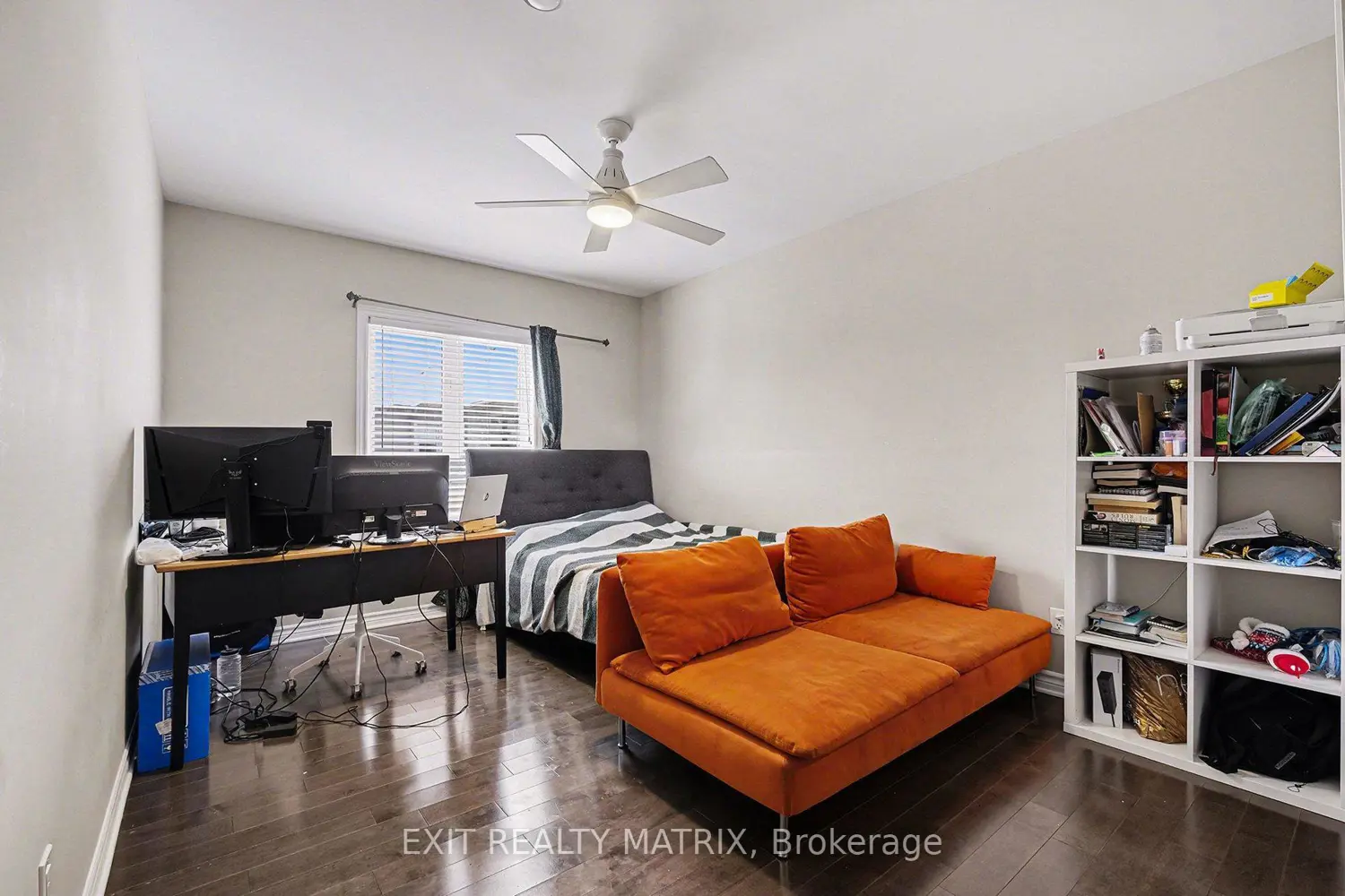 Additional image 9 of 300 Solstice Crescent 305