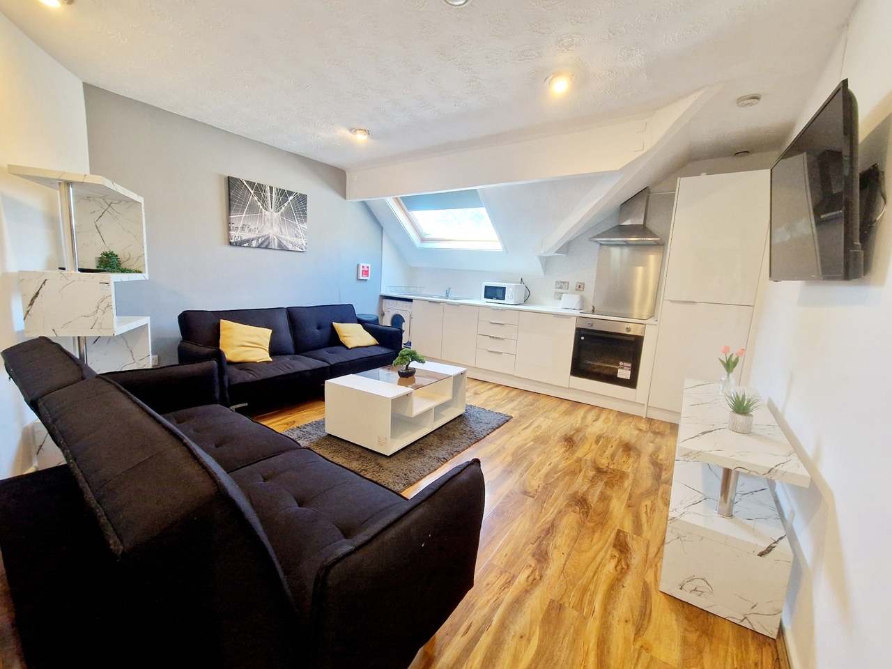 Additional image 2 of 4 Bed Flat, Polygon Road, M8, N1 7GU