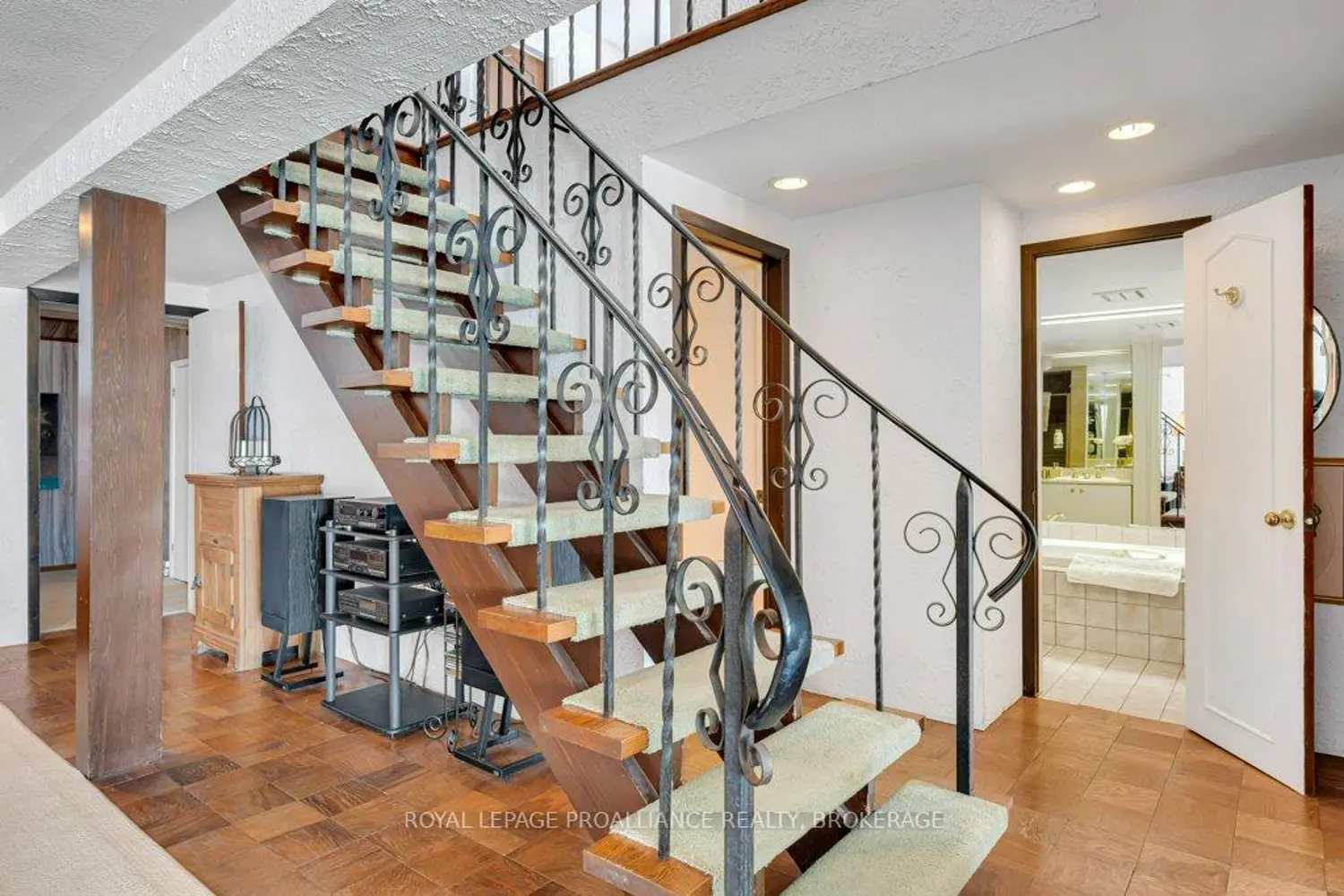 Additional image 12 of 807 Wartman Avenue