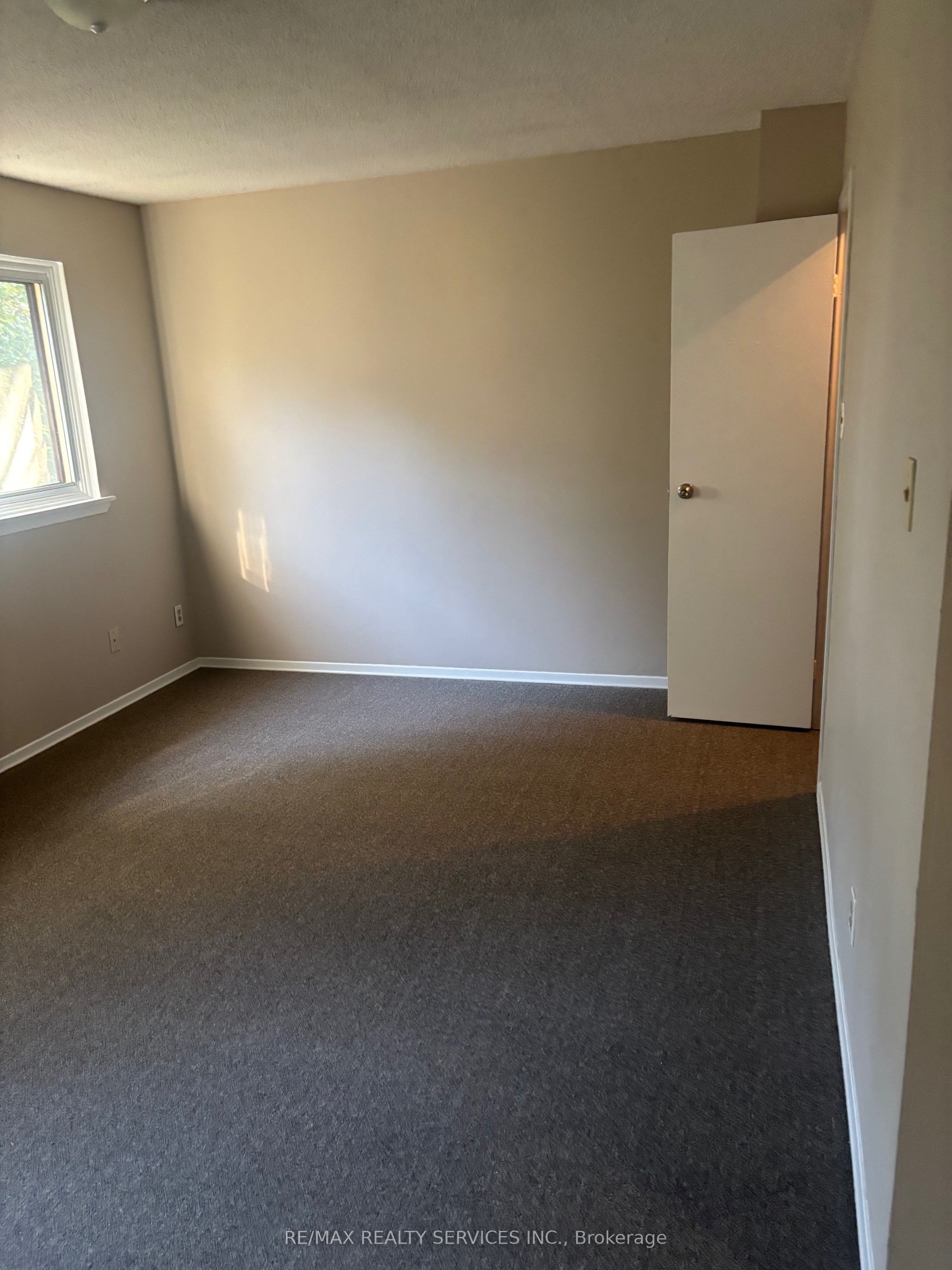 Additional image 4 of 119 Moregate Crescent, Brampton, ON, L6S 3K9