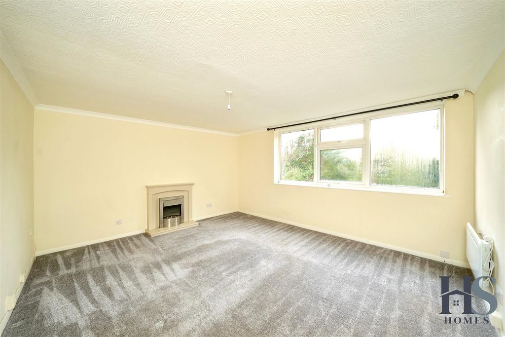 Additional image 3 of 2 bed flat for saleGreen Court, Fox Hollies Road, Hall Green, Birmingham B28