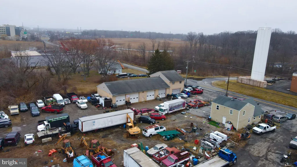 Additional image 4 of 327 Airport Road, New Castle, DE 19720