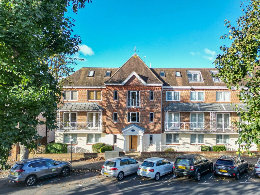 2 bed flat for salePalmeira Avenue, Hove BN3