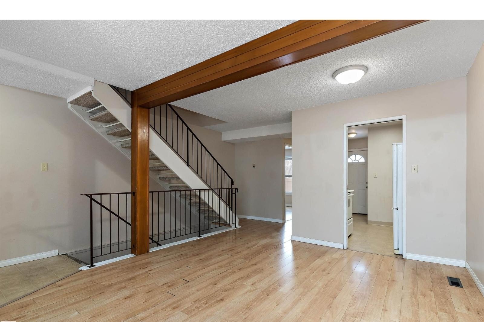 Additional image 8 of 10405 24 Avenue NW, Edmonton, AB, T6J4S2
