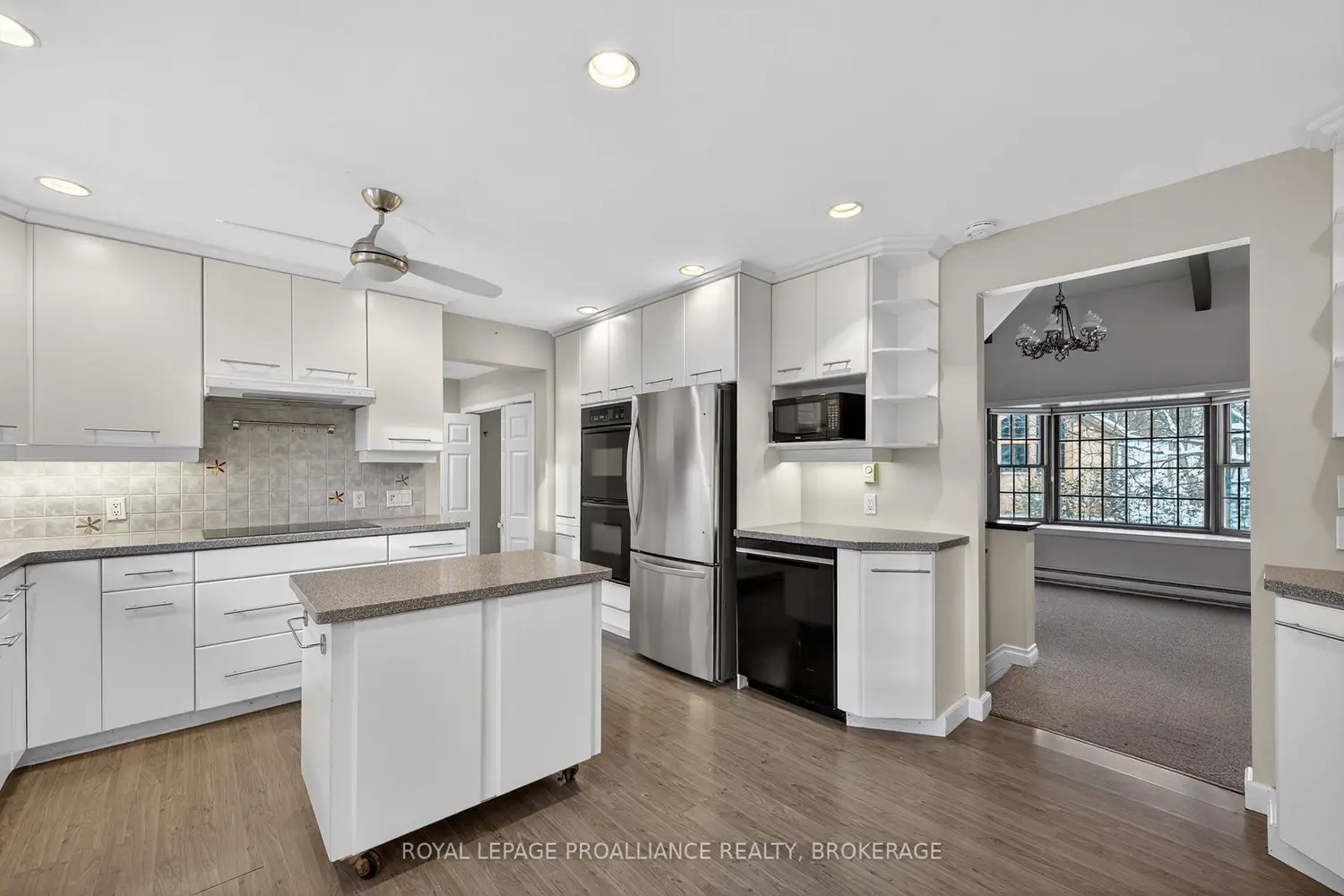 3961 Waterfall Lane photo 3