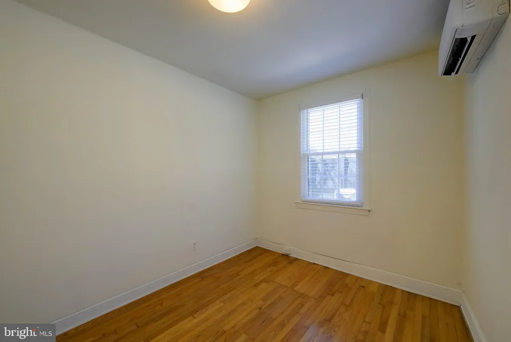 Additional image 14 of 1934 35th Place NW Unit 1, Washington, DC 20007