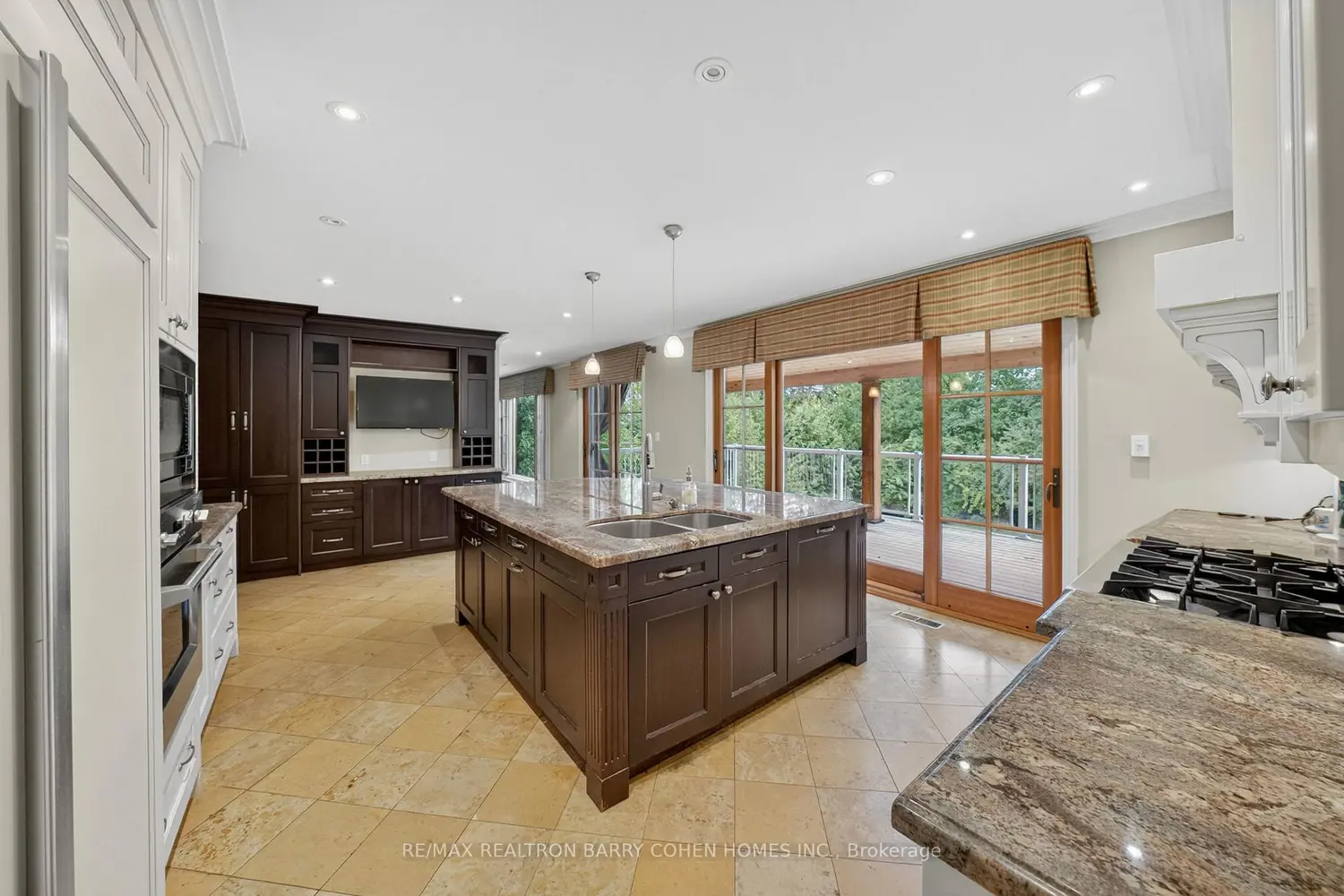 Additional image 7 of 11 Tudor Gate