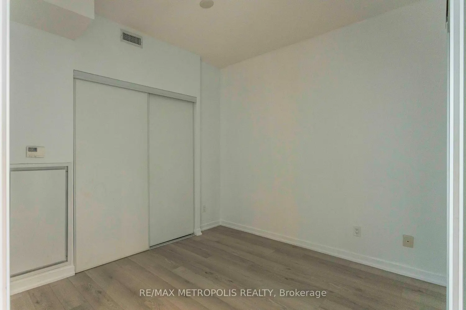 Additional image 4 of 55 East Liberty Street 717