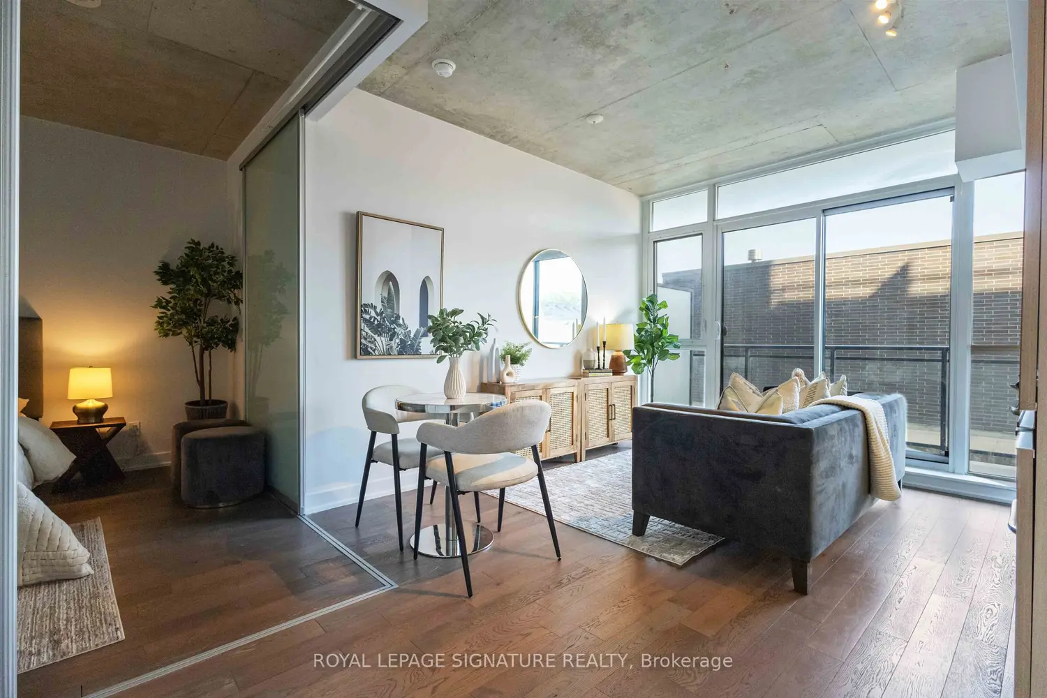 1190 Dundas Street 406