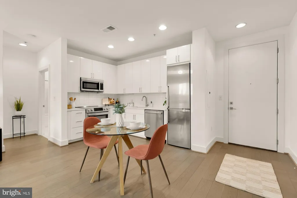 Additional image 4 of 1500 Pennsylvania Avenue SE Unit 305, Washington, DC 20003