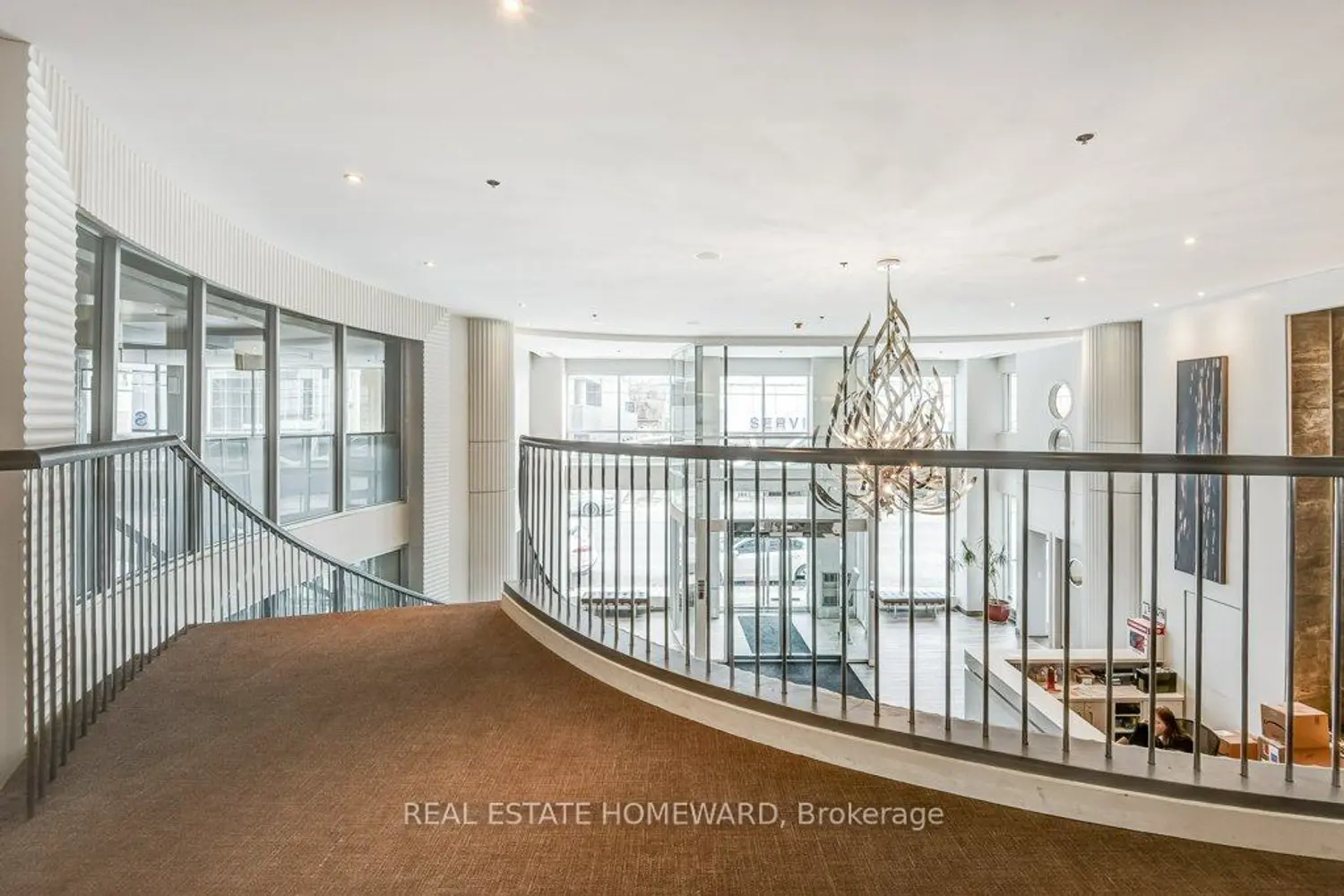 323 Richmond Street 1009 photo 3