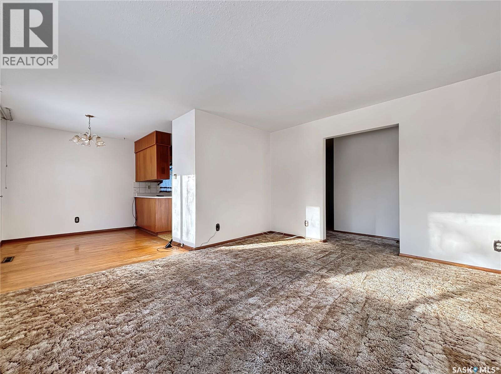 Additional image 3 of 27 Walker Crescent, Saskatoon, SK, S7L4H7