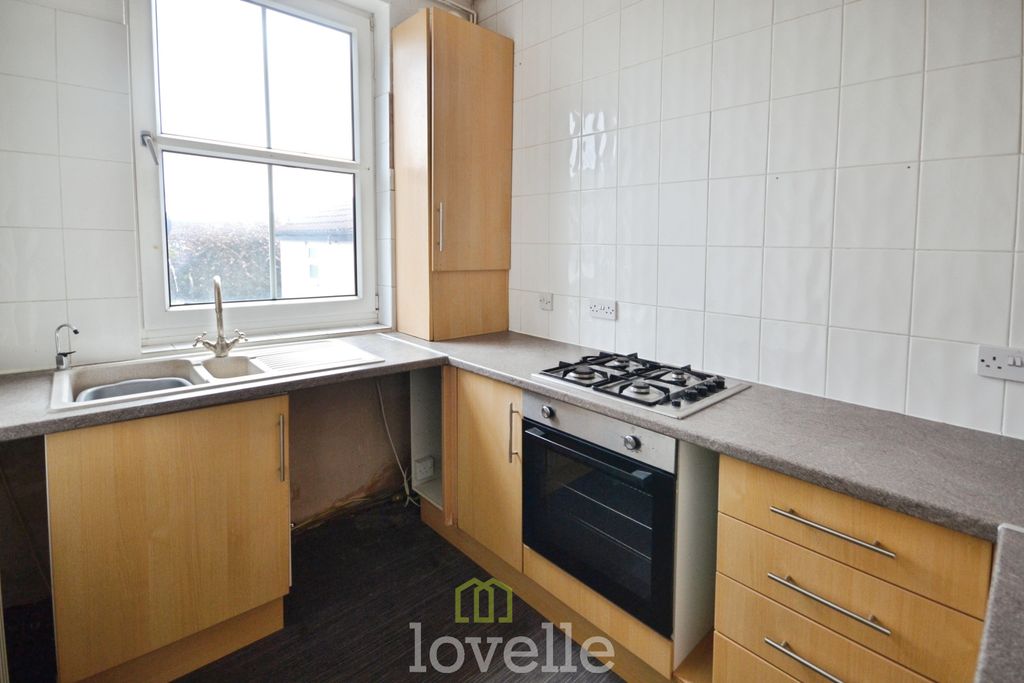 Additional image 6 of 2 bed maisonette for saleSea View Street, Cleethorpes DN35